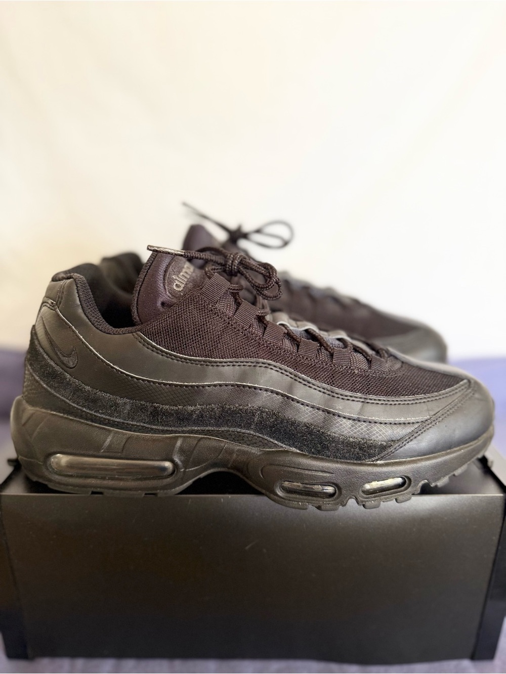 AUTHENTIC Nike Air Max 95 Essential Triple Black size 11 CI3705-001 2022 VNDS